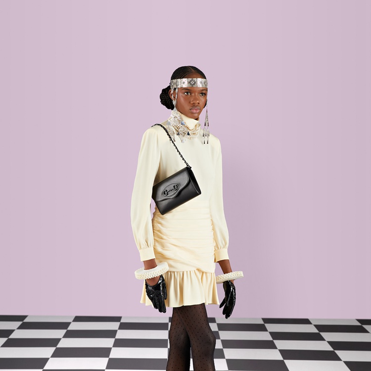 724713.AABE1.1060.004.100.0000.Light Gucci Horsebit 1955 mini bag
